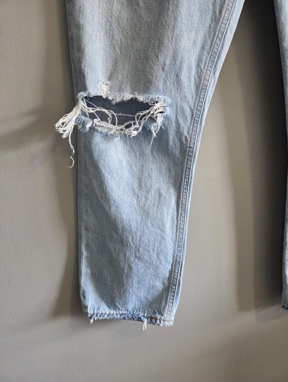 AGOLDE Riley Distressed High Rise Straight Crop Light Wash Denim Size 29 - Picture 3 of 15